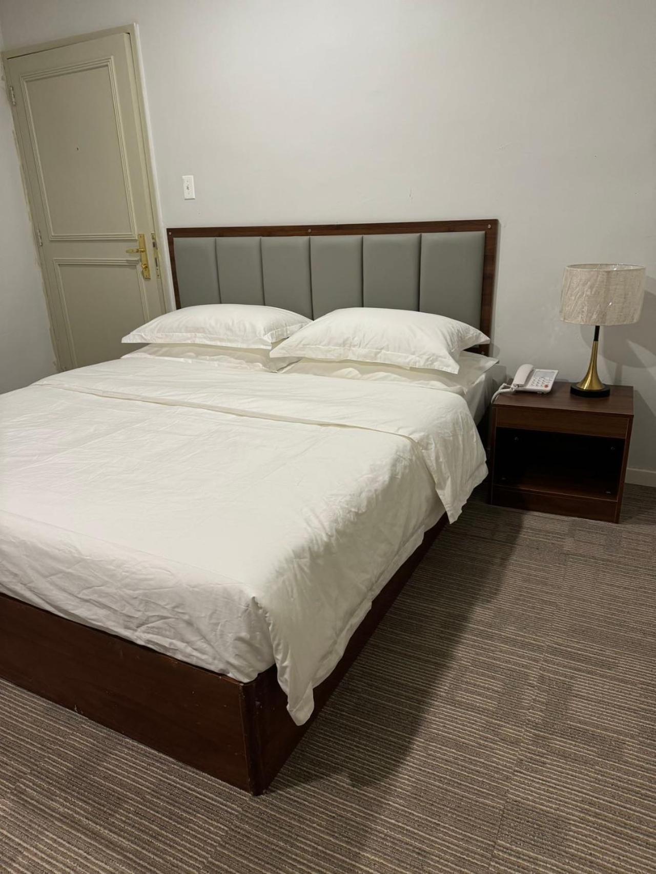Water Bay Hotel Saipan Гарапан Екстериор снимка